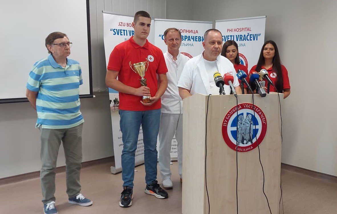 Direktor bijeljinske bolnice organizovao prijem za prvake Srpske u pružanju prve pomoći