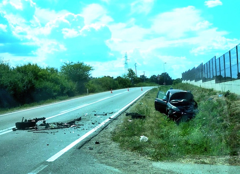 Više povrijeđenih: Sudar na putu Bijeljina - Brčko, saobraćaj obustavljen