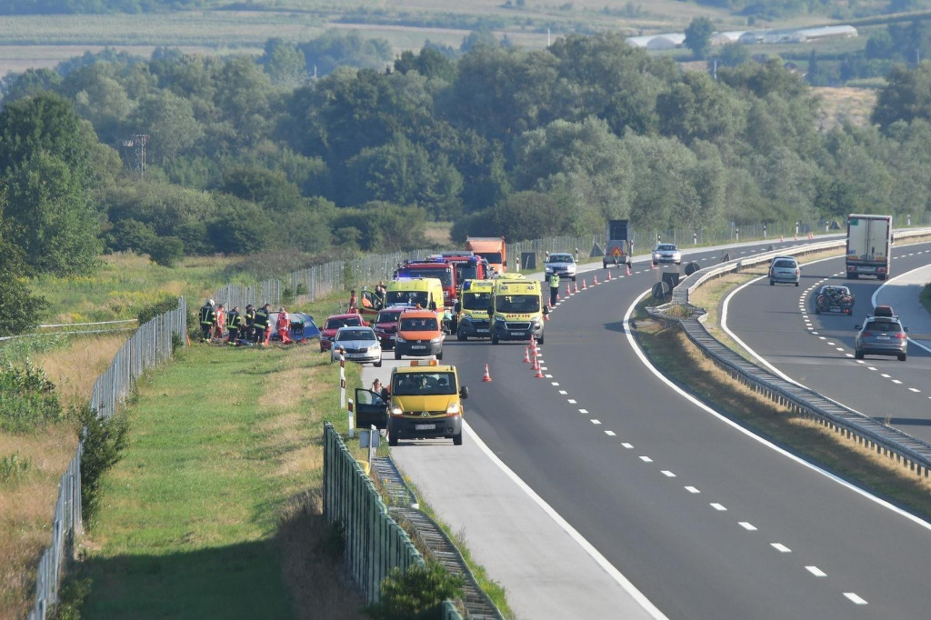Tragedija na autoputu u Hrvatskoj: U slijetanju autobusa poginulo najmanje 11 osoba