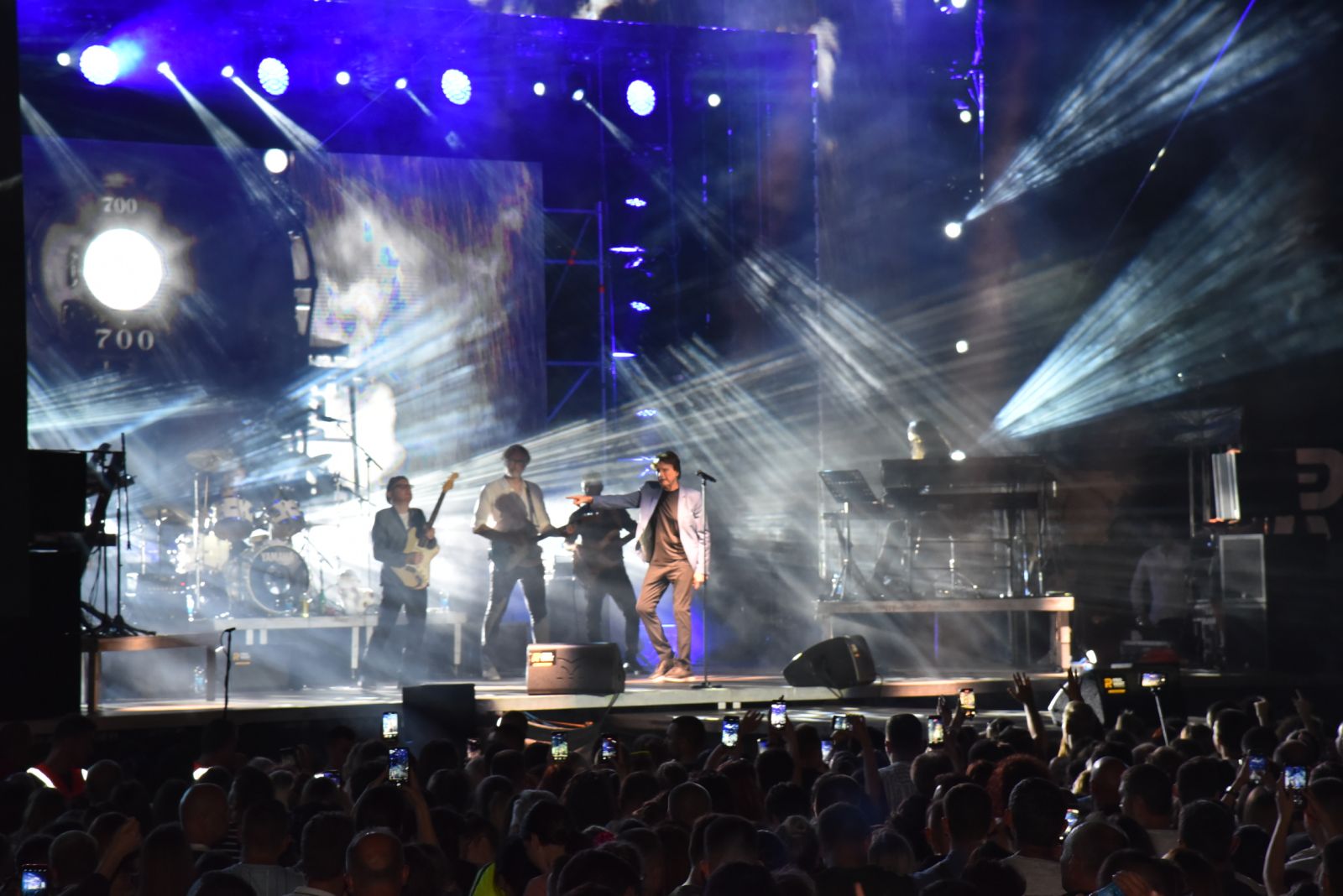 Muzička legenda u Bijeljini: Čola pjevao tri sata FOTO