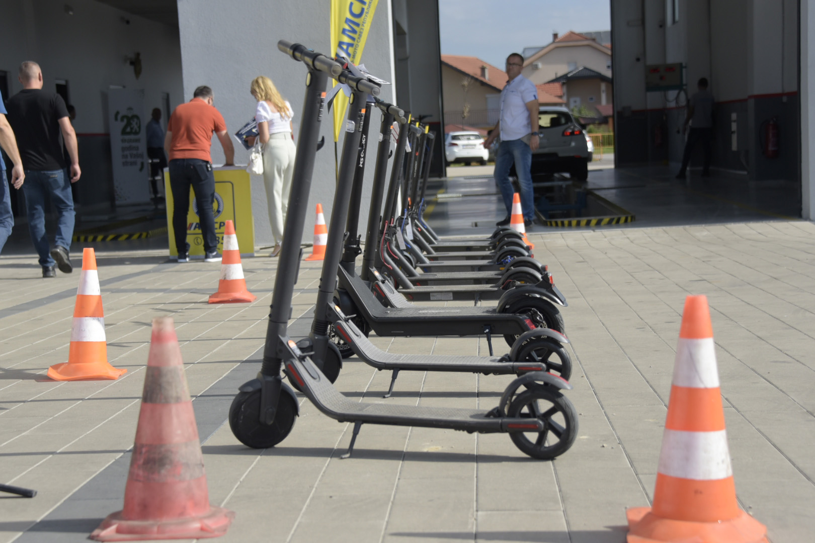 Ćorić: Srpska prva u okruženju u sistem uvela električne trotinete FOTO