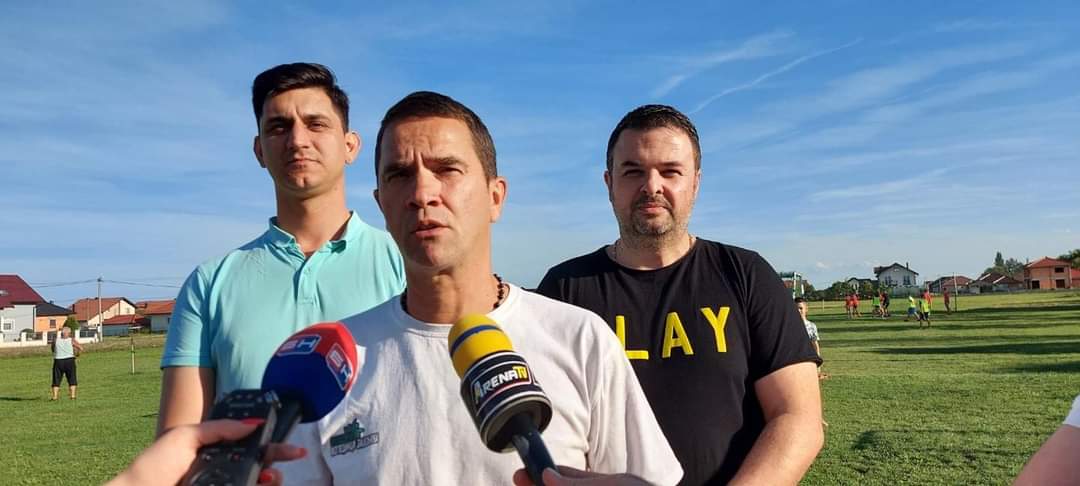 Kandidati Pokreta Uspješna Srpska donirali sportsku opremu omladini MZ Ledinci