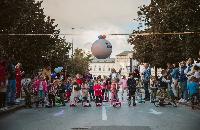 FOTO ZaROLAJ - defile vozača na točkićima u centru Bijeljine