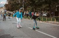 FOTO ZaROLAJ - defile vozača na točkićima u centru Bijeljine