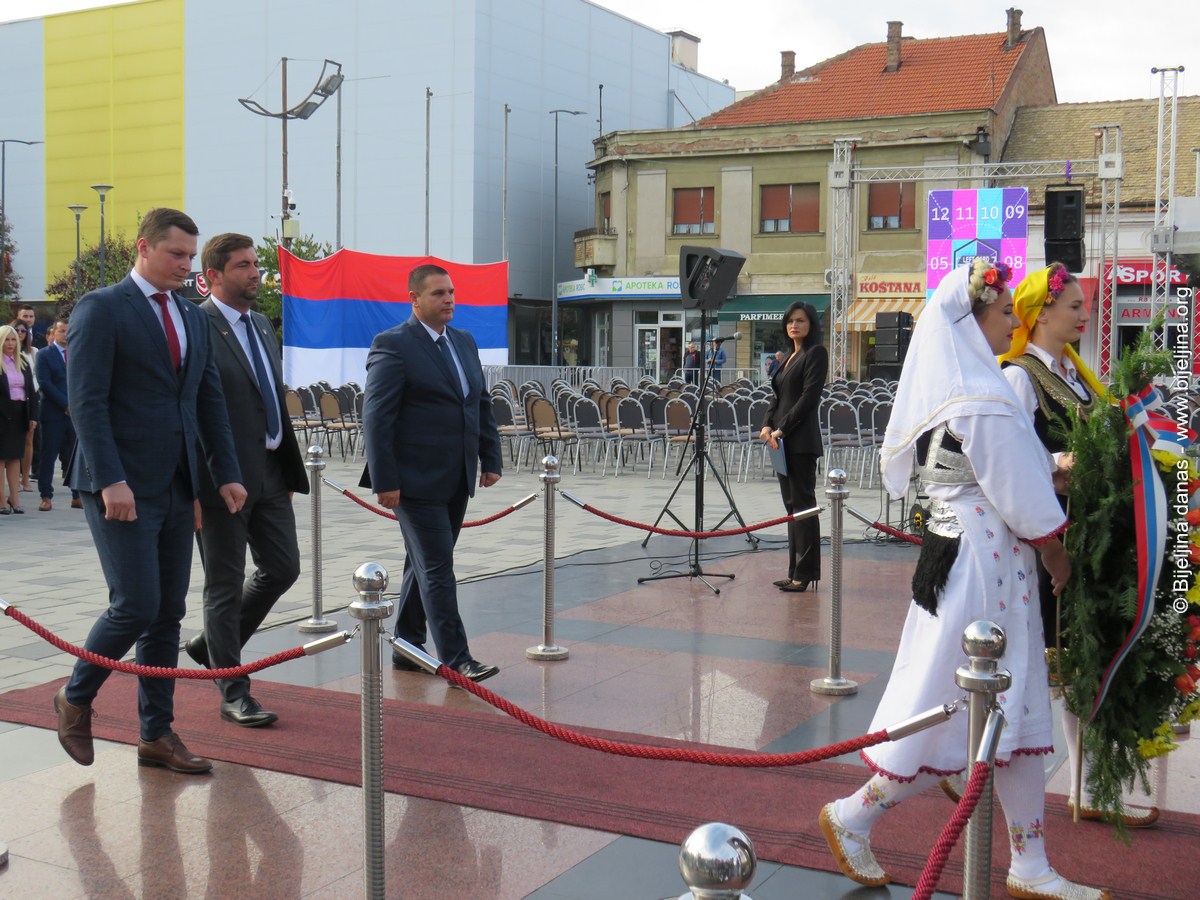 Dodik i Cvijanovićeva na svečanoj sjednici Skupštine Grada Bijeljina