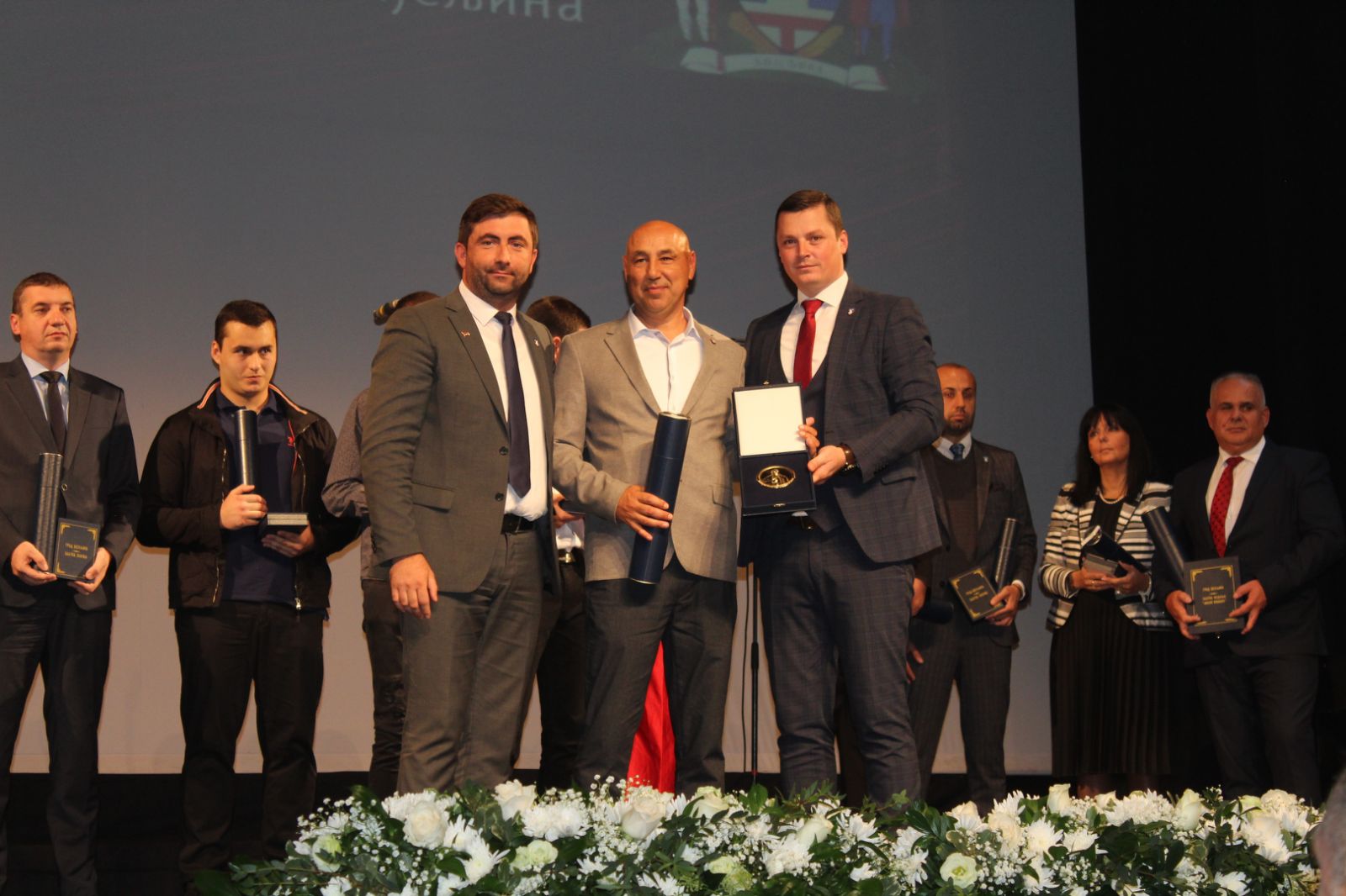 Dodijeljena priznanja zaslužnim građanima Bijeljine FOTO