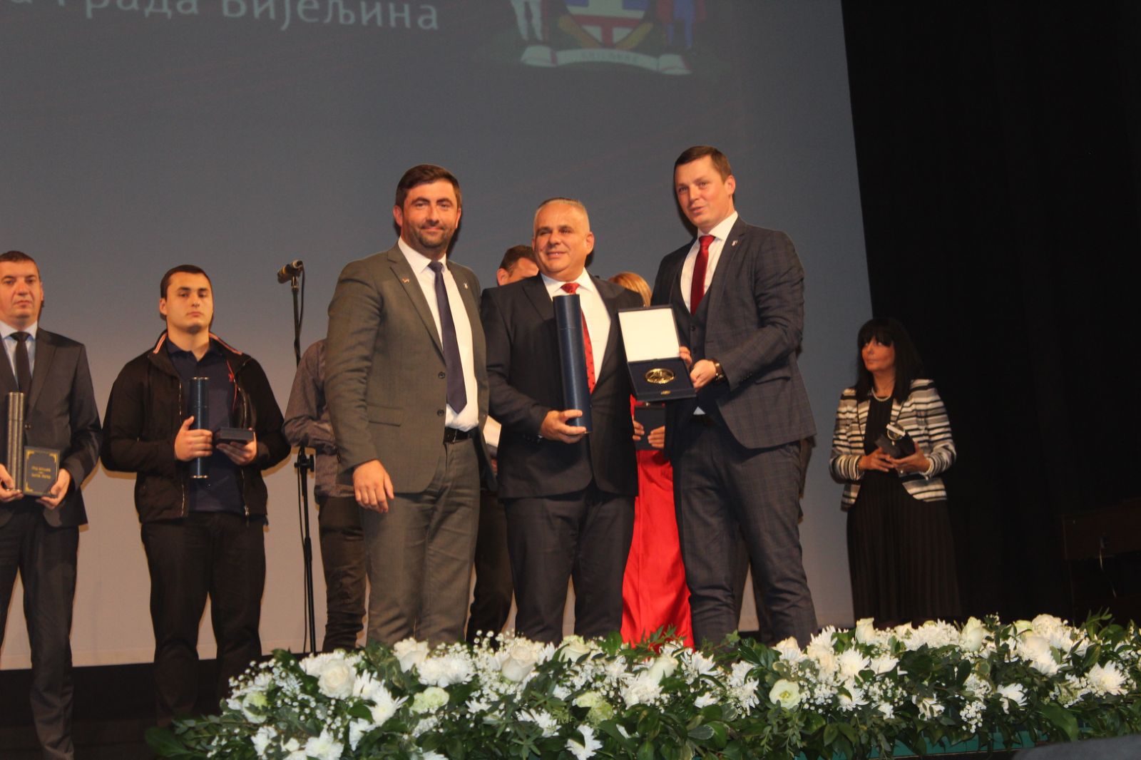 Dodijeljena priznanja zaslužnim građanima Bijeljine FOTO