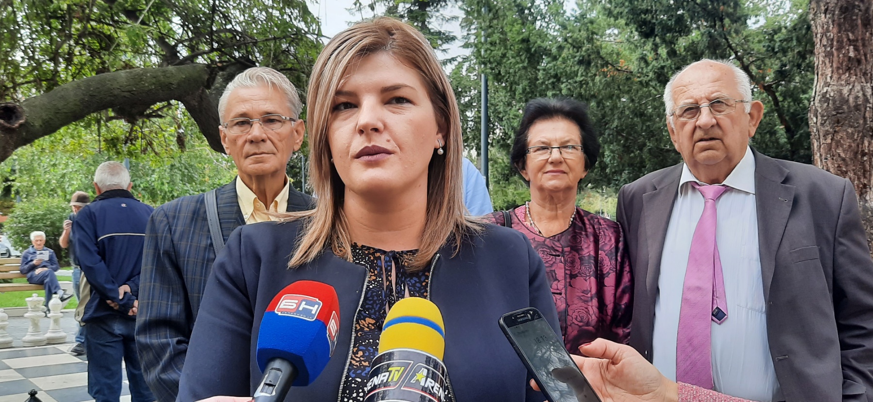 Kandidati Pokreta uspješna Srpska u druženju sa penzionerima