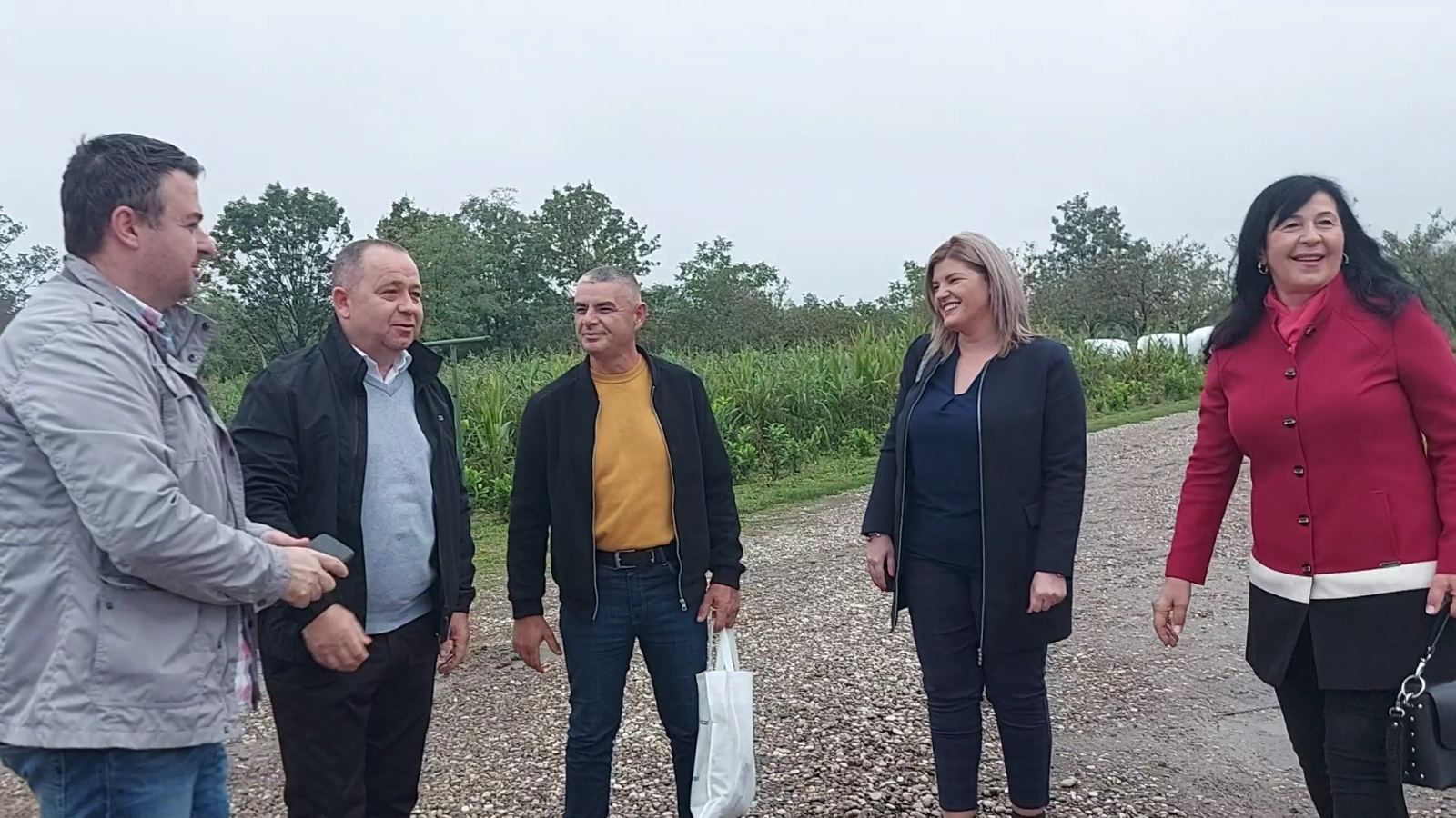 FOTO Kandidati Pokreta Uspješna Srpska obišli farmu Nebojše Đokića iz Dvorova