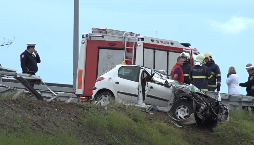 U nesreći na auto-putu "9. januar" poginula jedna osoba VIDEO