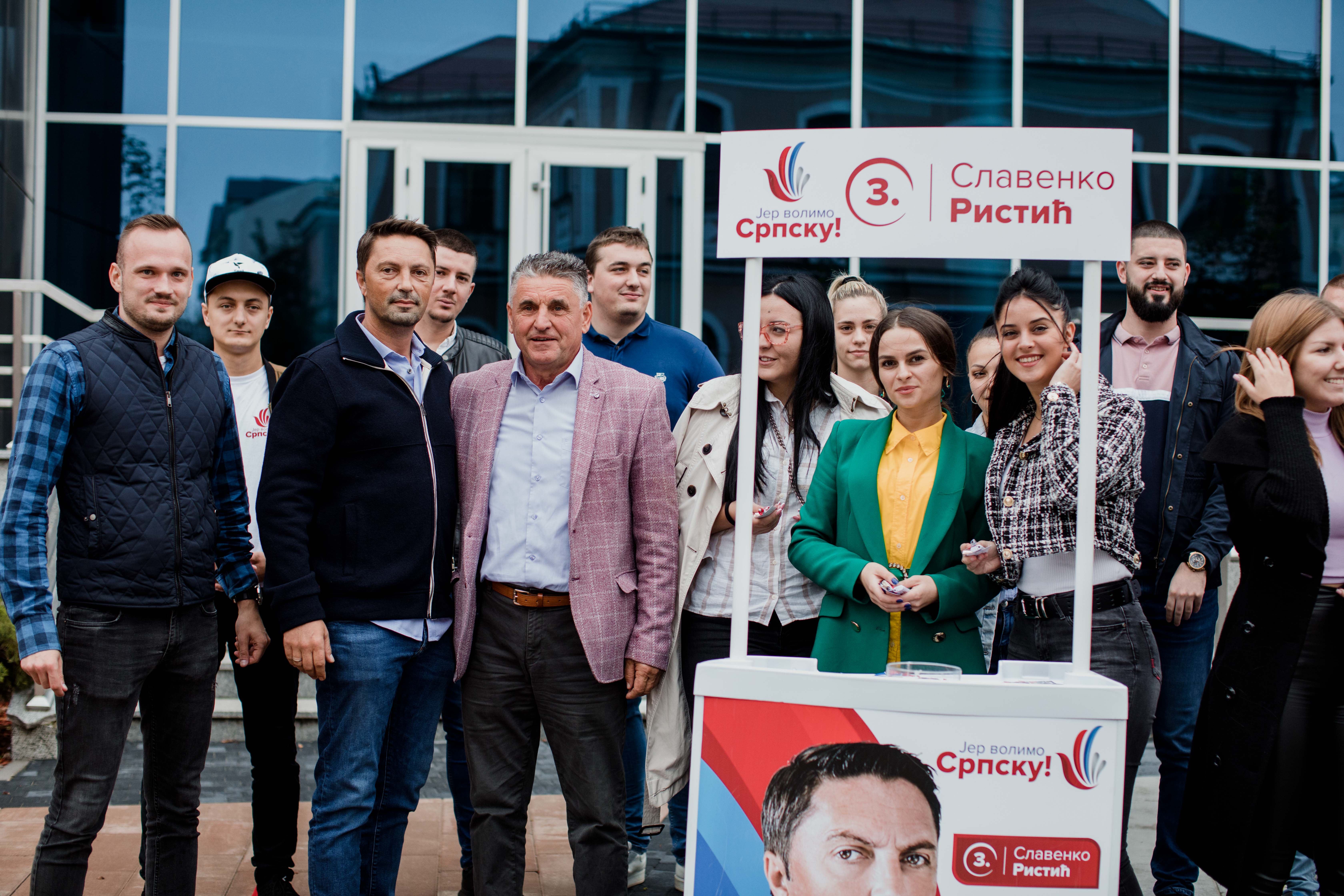 Slavenko Ristić sa građanima Bijeljine: Birajte ljude sa djelima i rezultatima