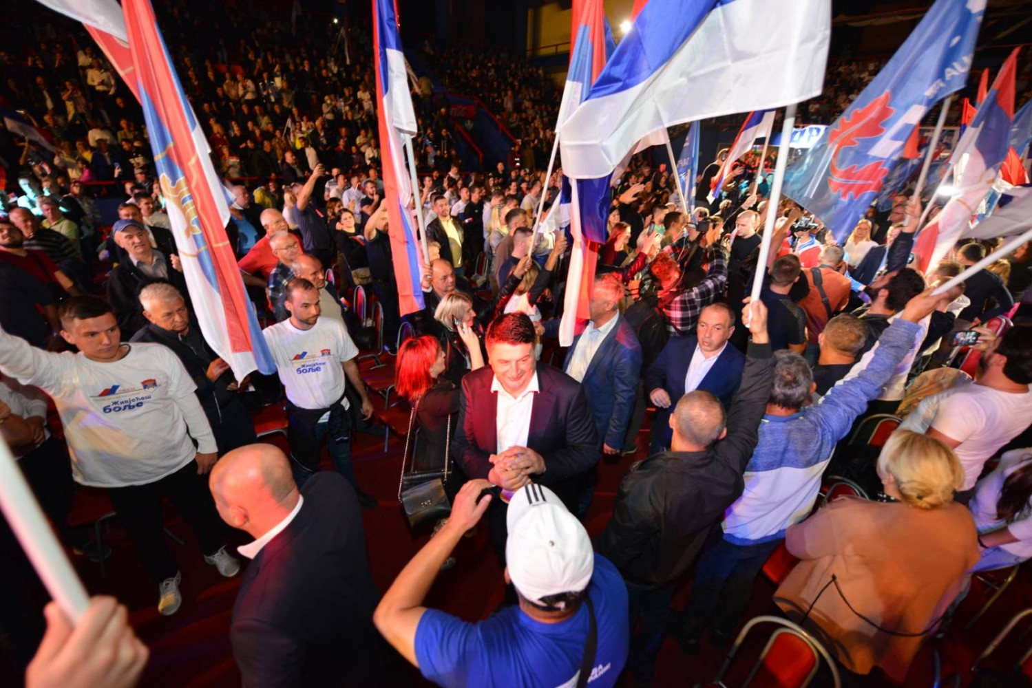 Radović: Na krilima naroda pomešćemo SNSD u nedjelju!