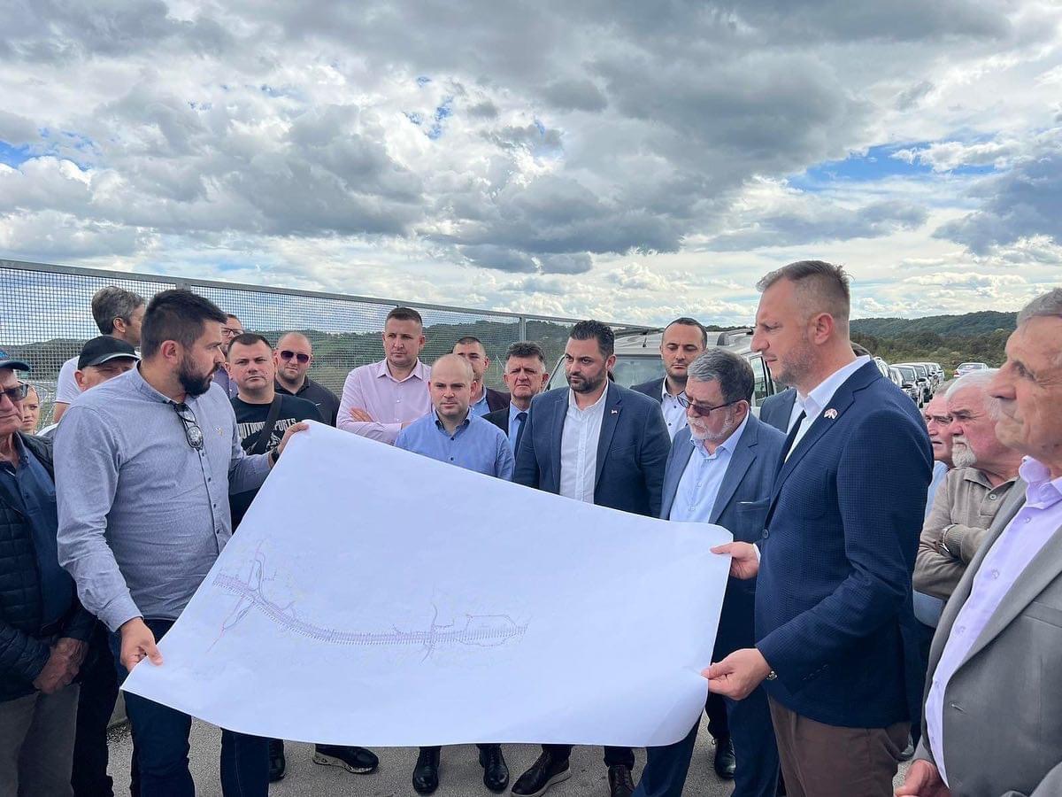 Ćorić: Razmatramo tri rješenja kako da Teslić izađe na auto-put
