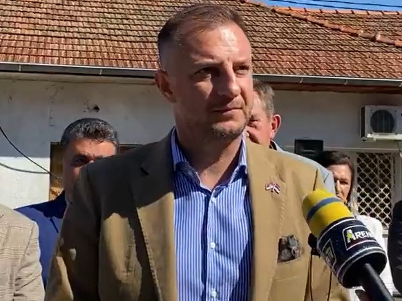 Kandidati SNSD darovali šahovski pul i založili se za razvoj Dvorova