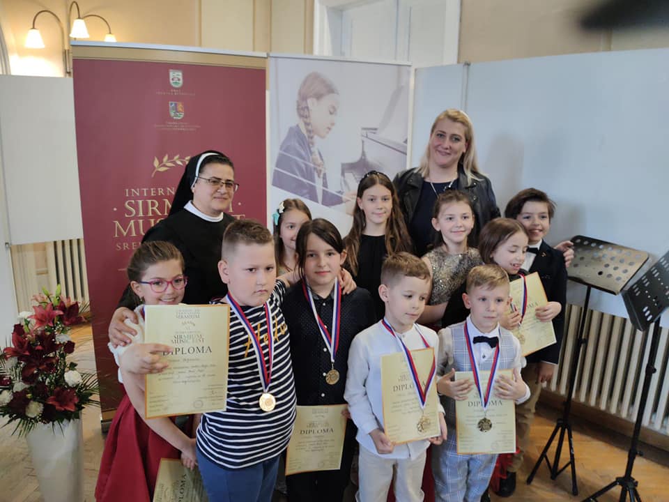 SA NAMA JE UČENJE MUZIKE UŽIVANJE Muzičko edukativni centar vrši upis novih polaznika u Bijeljini