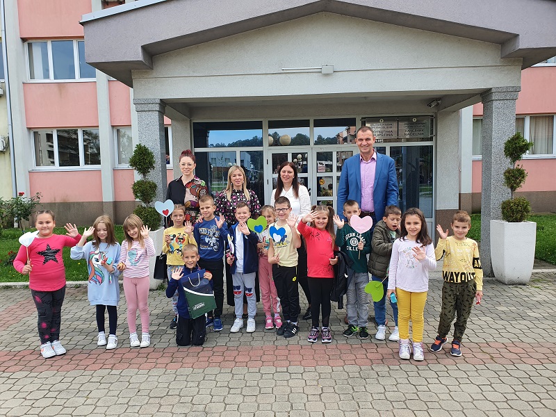 ŠKOLARCI U POSJETI OPŠTINSKOJ UPRAVI, Obillježavanje Dječije nedjelje u Ugljeviku