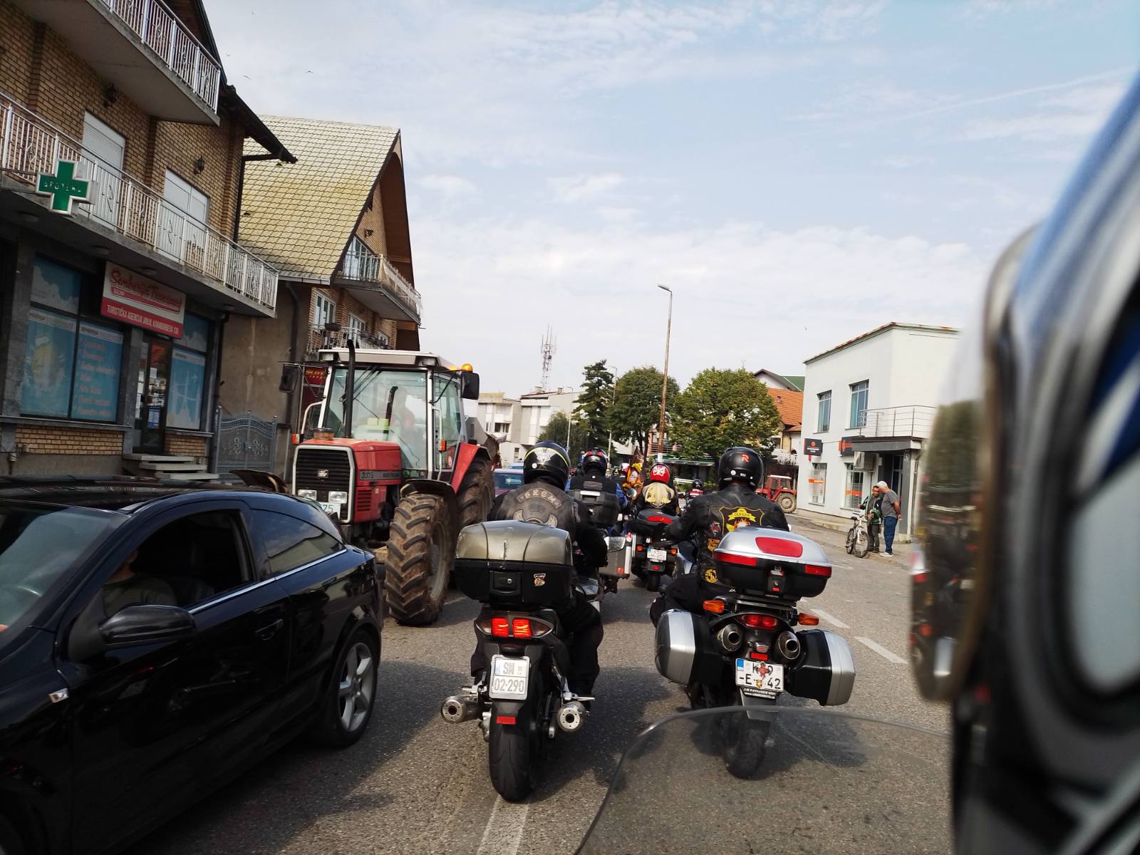 Bajkerski defile i žurka za kraj moto sezone FOTO/VIDEO