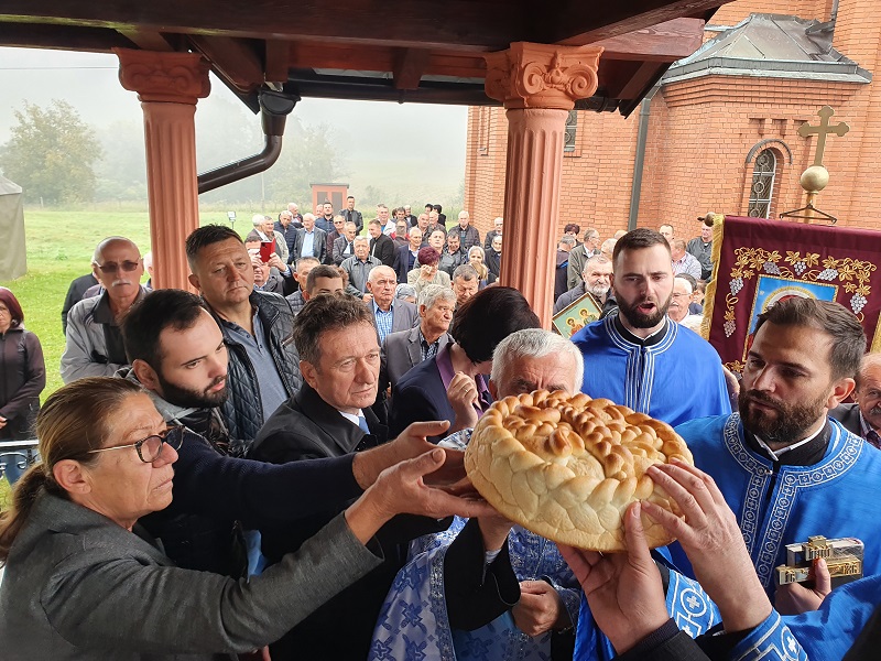 SLAVSKA RADOST U TUTNJEVCU Proslavljena hramovna slava Pokrov Presvete Bogorodice