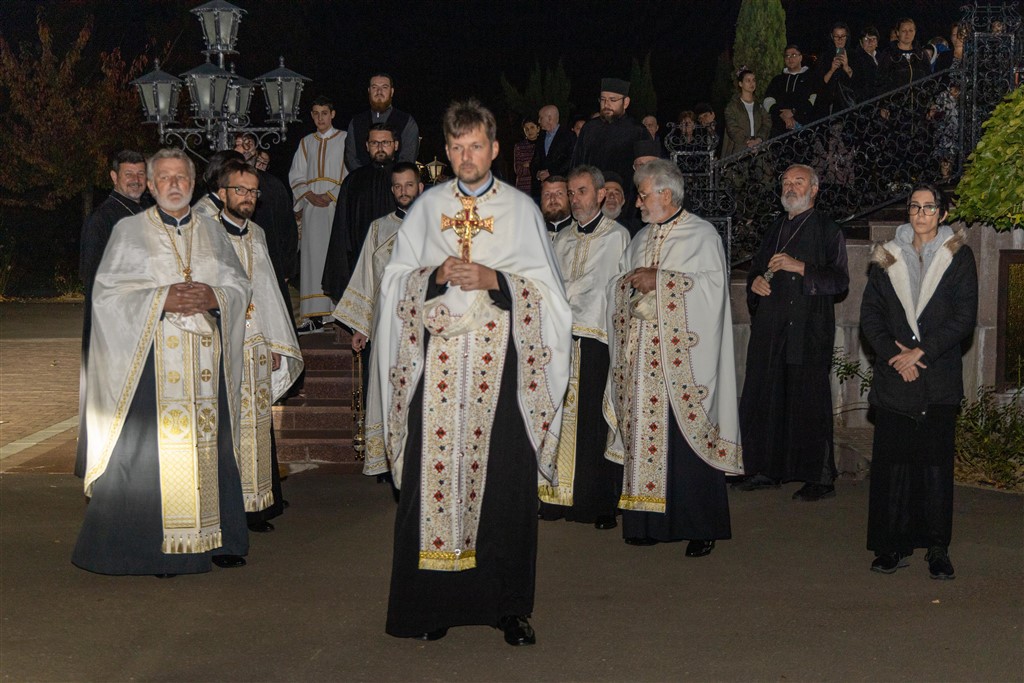 PORODICA - TEMELJ DRUŠTVA Molitveno sabranje u manastiru Svete Petke okupilo veliki broj vjernika
