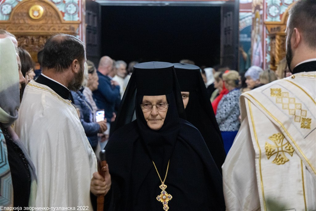 PORODICA - TEMELJ DRUŠTVA Molitveno sabranje u manastiru Svete Petke okupilo veliki broj vjernika