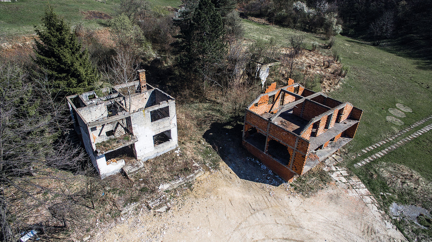 Prikaz knjige „Tuzla – zločin bez kazne i egzodus srpskog naroda“