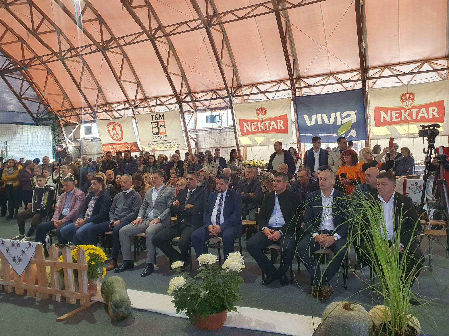 "Kupusijada", "Fijakerijada" i 60 izlagača domaće radinosti