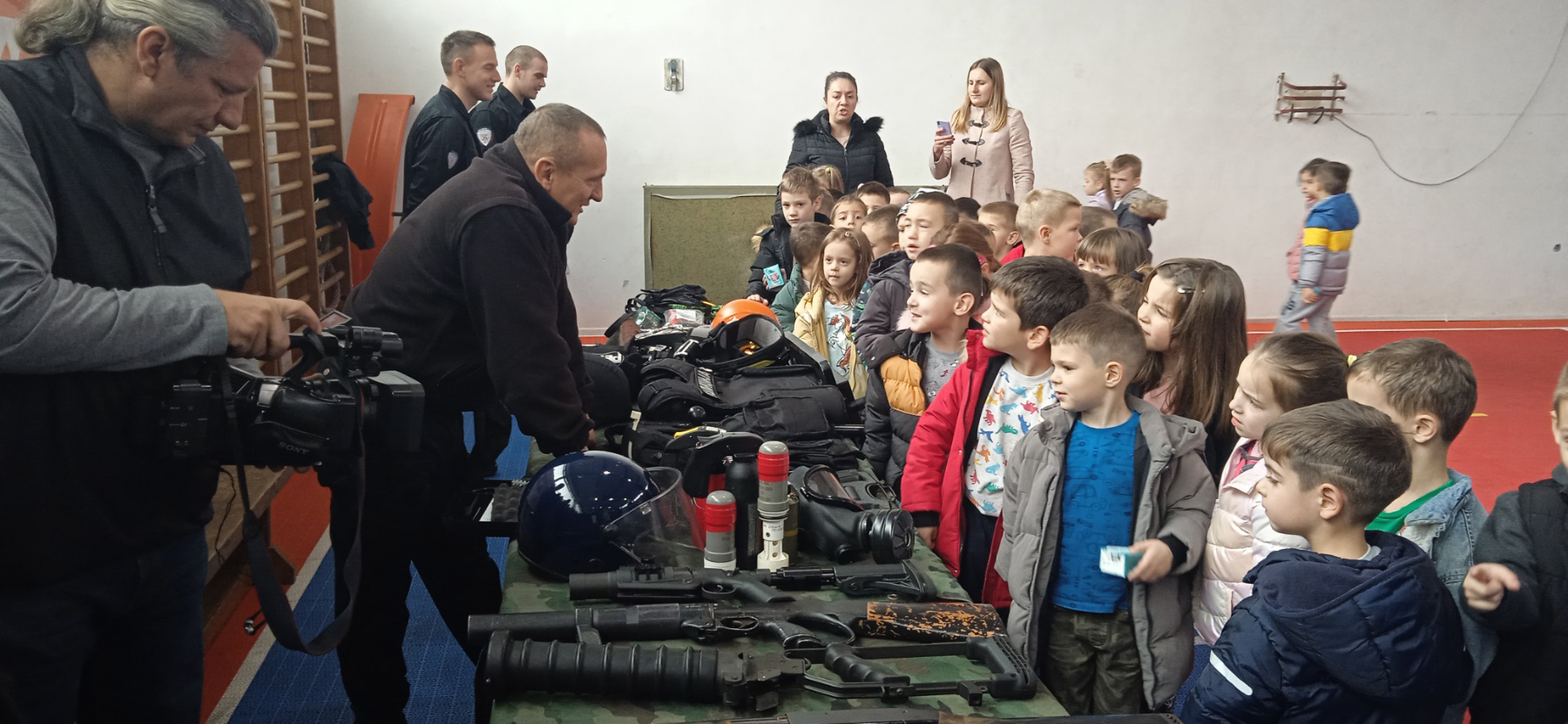 "Dan otvorenih vrata" kao promocija policijskog rada (FOTO)