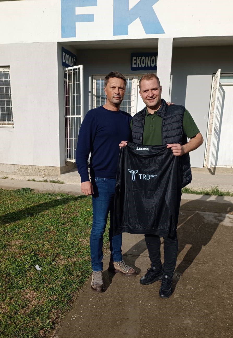 Slavenko Ristić donirao trenerke FK „Borac“ iz Ugljevičke Obriježi
