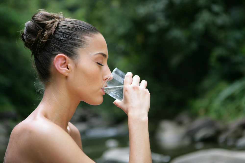 Osam čaša vode dnevno je previše za većinu ljudi, pokazalo istraživanje
