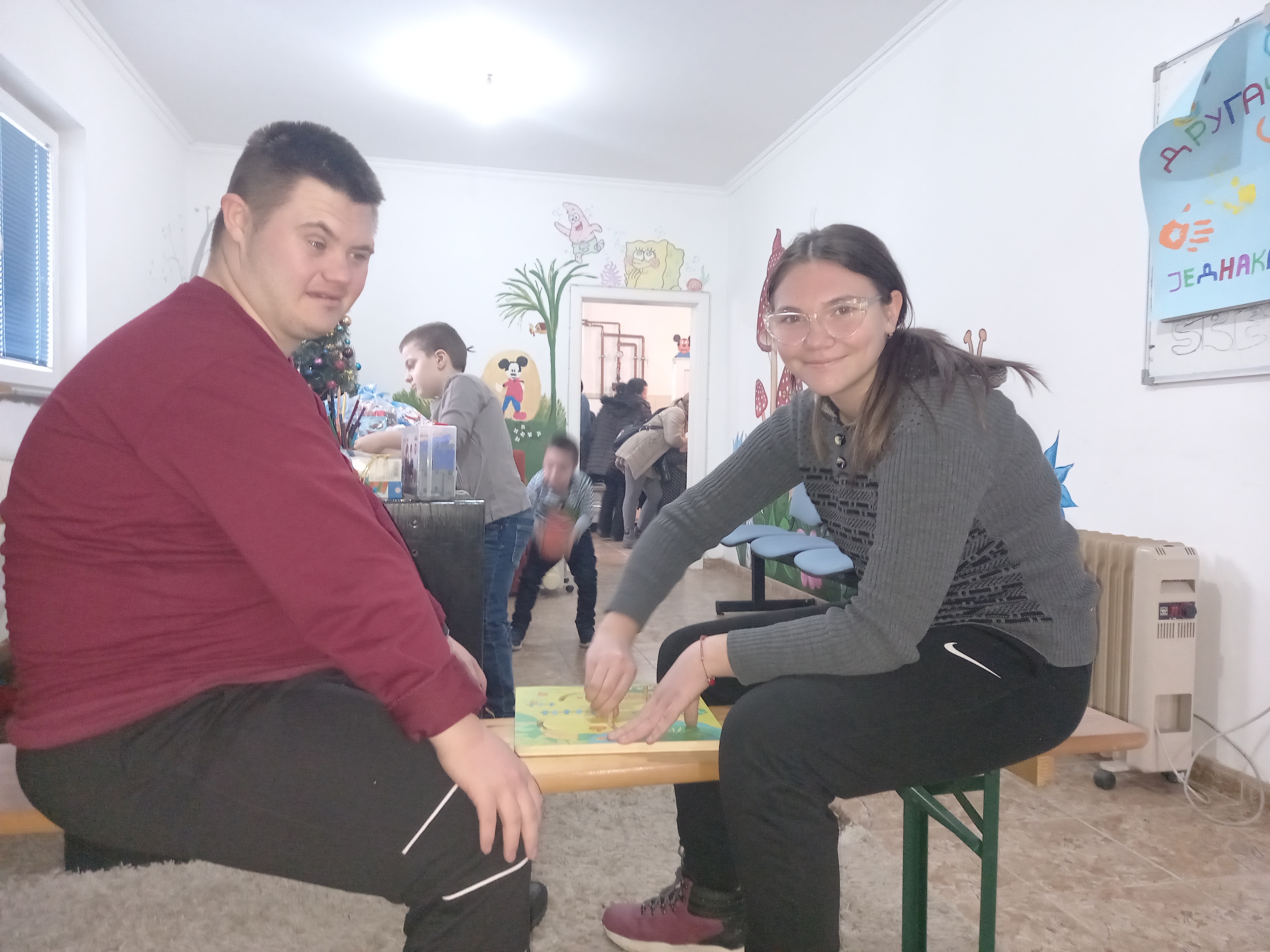 Poklon paketi za mališane iz "Drugačijeg svijeta"