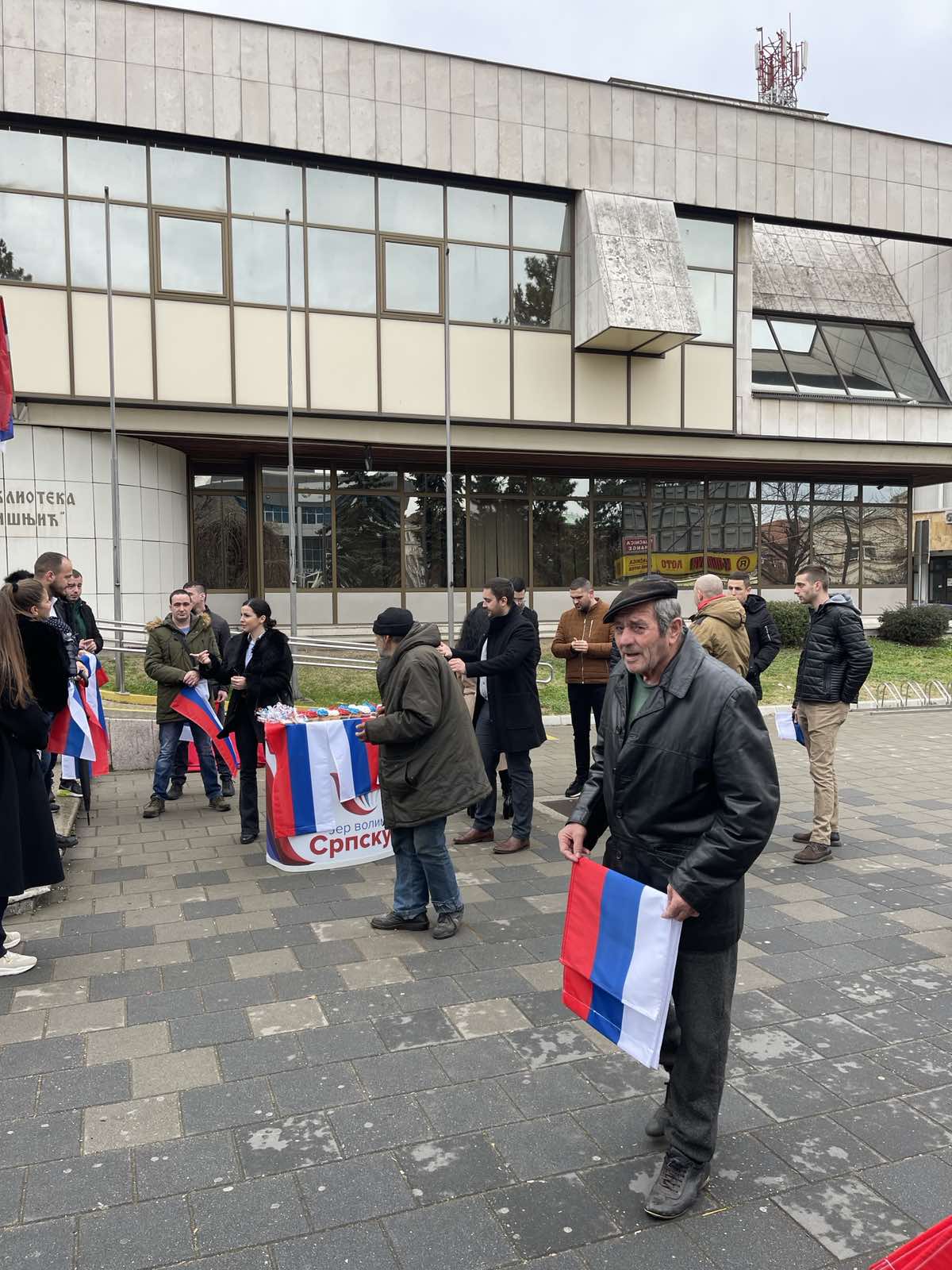 Mladi SNSD Bijeljina: Da nam vječno živi naša Republika