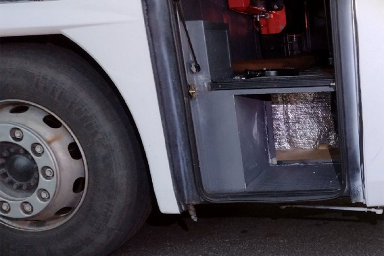 "Nanjušio" 50.000 cigareta na graničnom prelazu