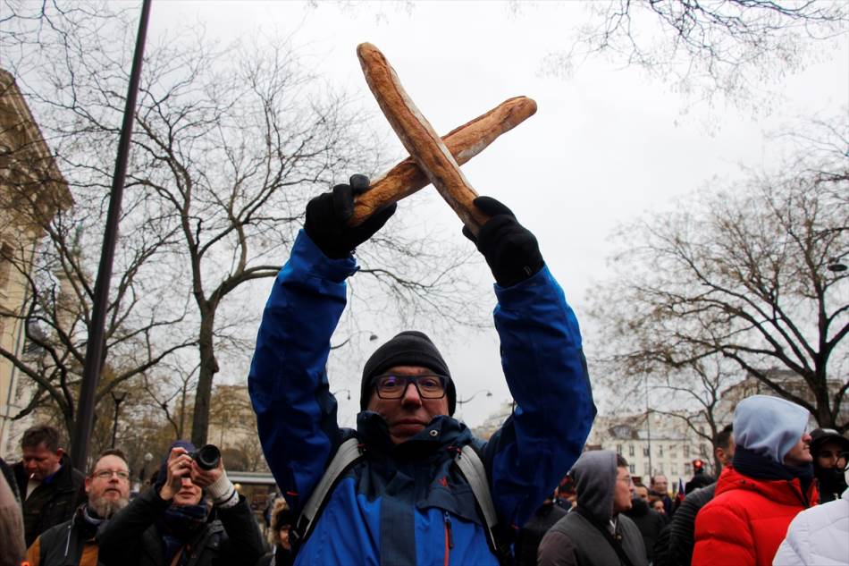Štajkuju francuski pekari: "Bagete" u ruke pa na ulicu