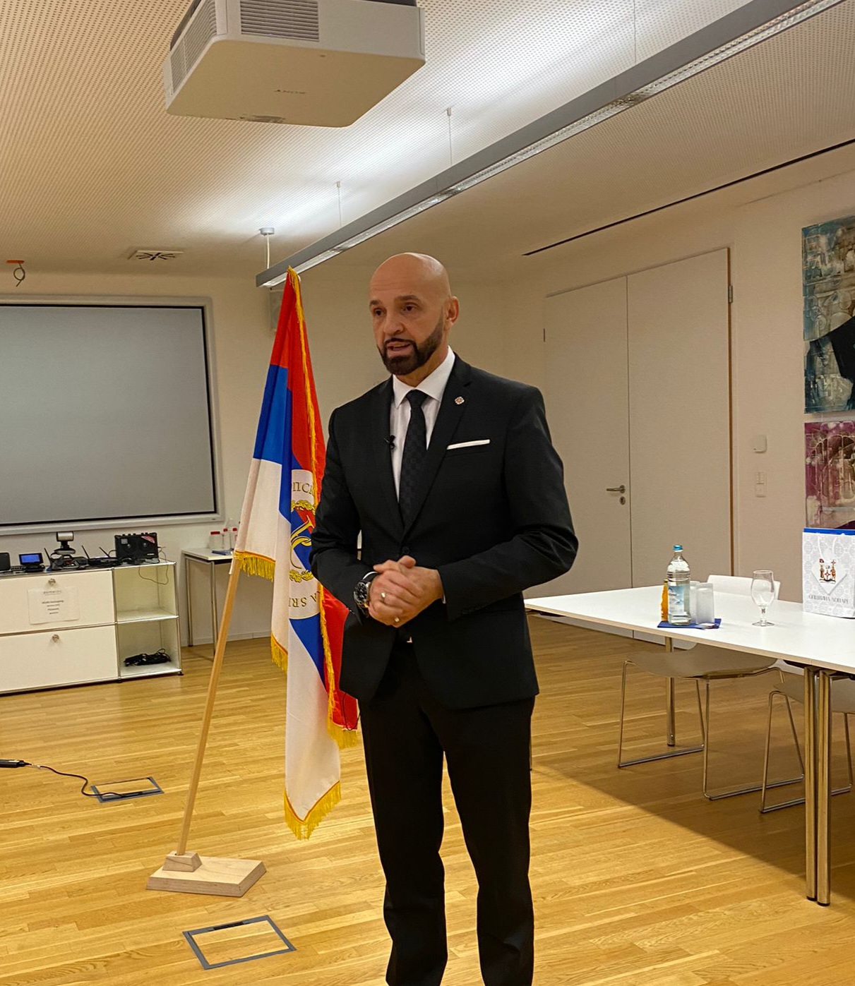 "Slavimo Srpsku u srcu Evrope" Miroslav Kojadinović organizovao proslavu Dana Republike u Bavarskoj