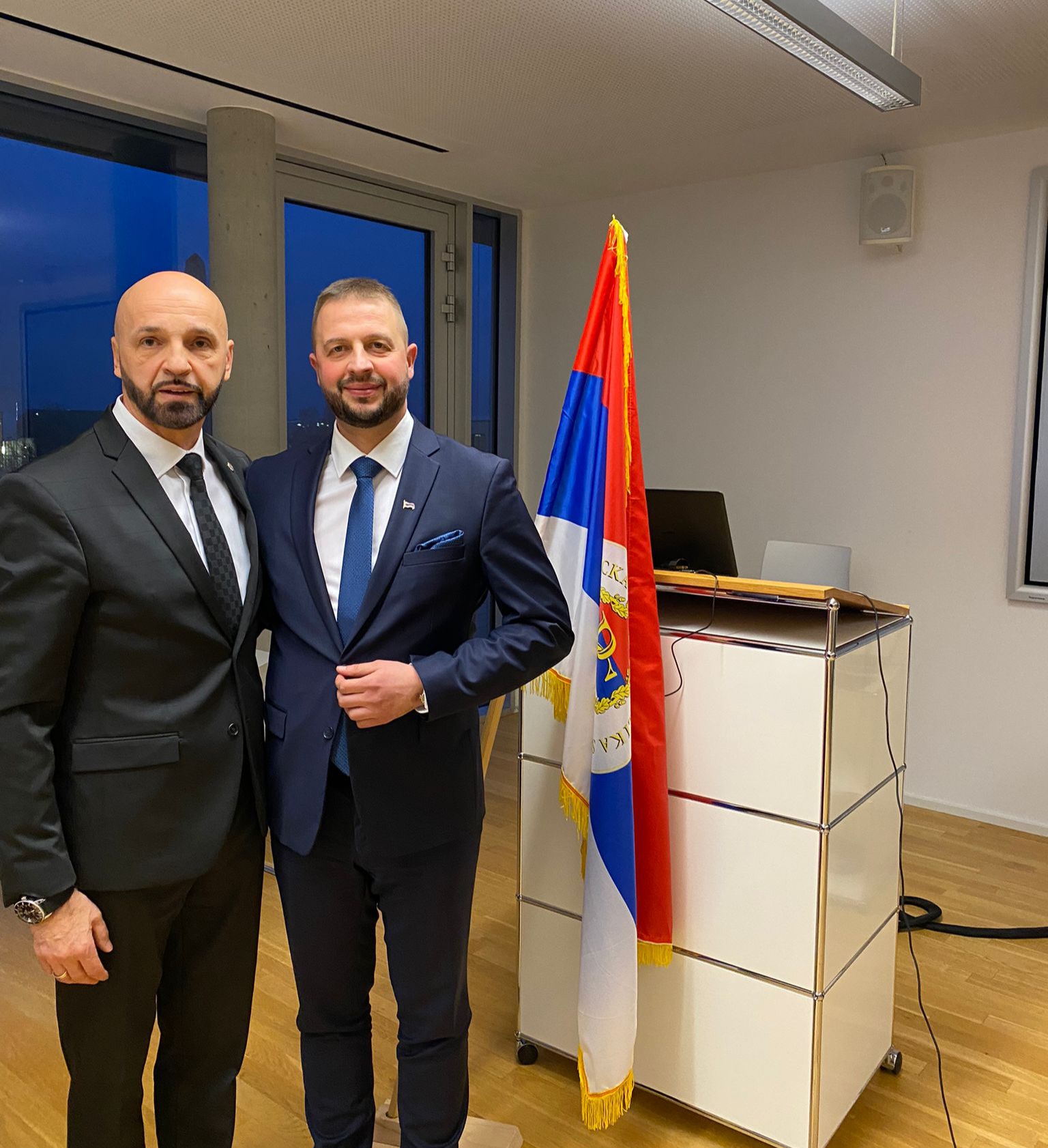 "Slavimo Srpsku u srcu Evrope" Miroslav Kojadinović organizovao proslavu Dana Republike u Bavarskoj