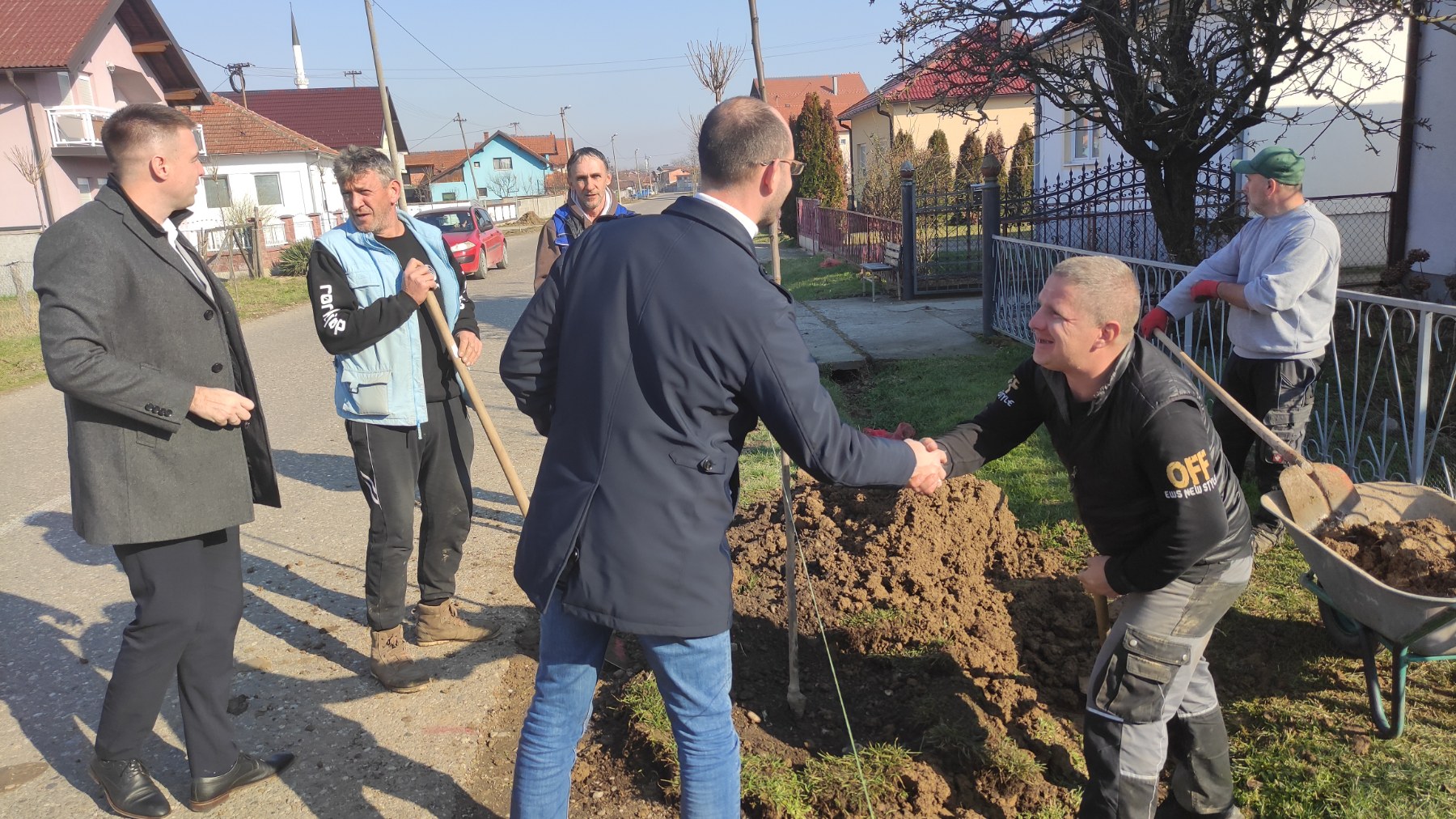 Nastavljena sadnja drvoreda u Janji