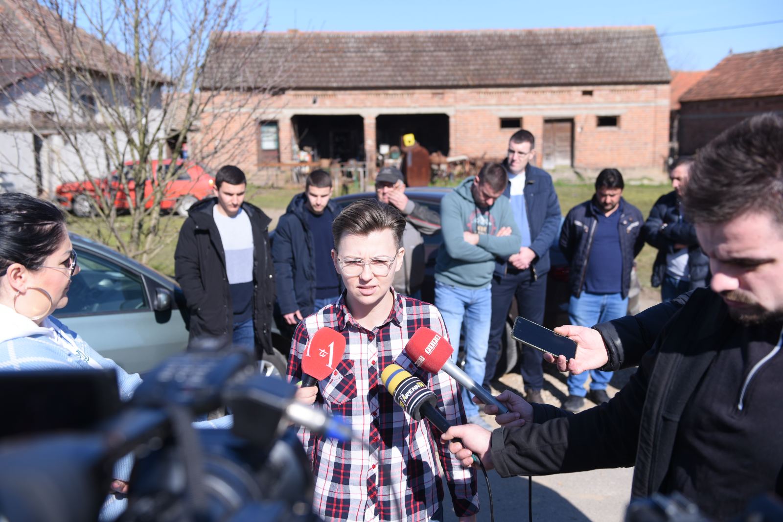 Mještani Gornjeg Crnjelova ogorčeni: „Agrarni fond“ je asfaltirao dionice koje je narod tražio, sve drugo je neistina i uvreda