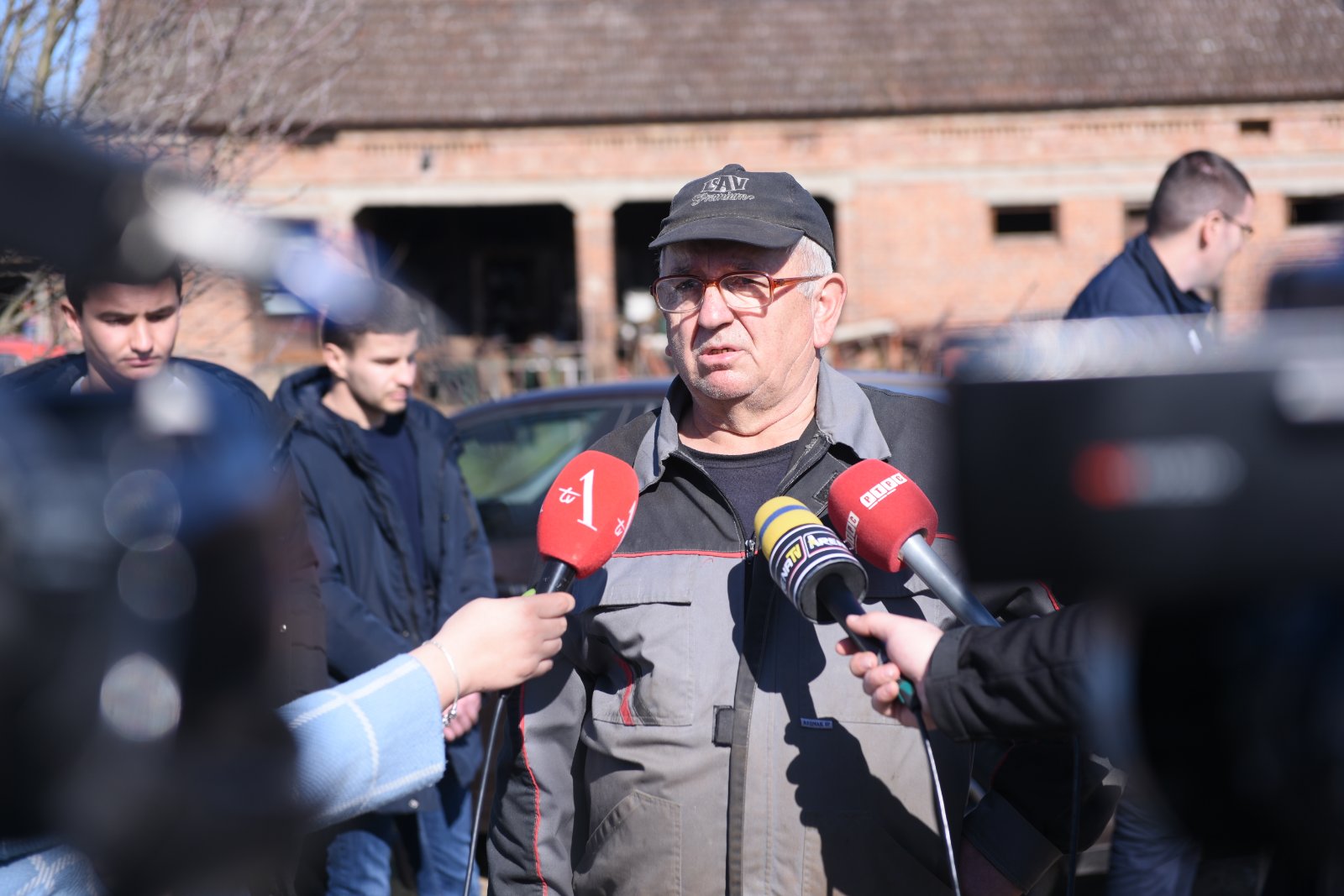 Mještani Gornjeg Crnjelova ogorčeni: „Agrarni fond“ je asfaltirao dionice koje je narod tražio, sve drugo je neistina i uvreda