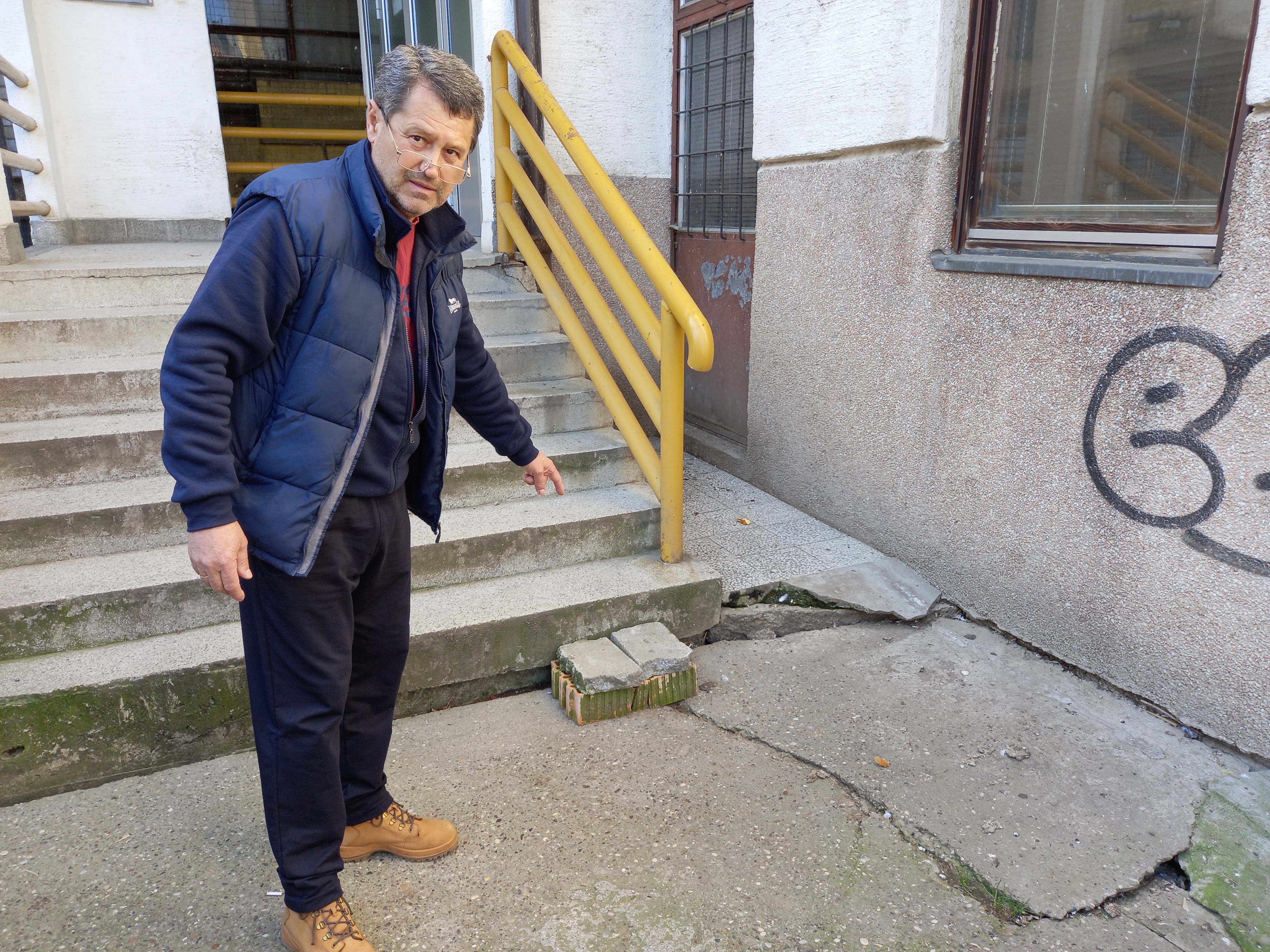 Milorad Jović, predsjednik MZ “Stari grad”: “Je li ovo kompjuter koji ste nam obećali, gradonačelniče?!
