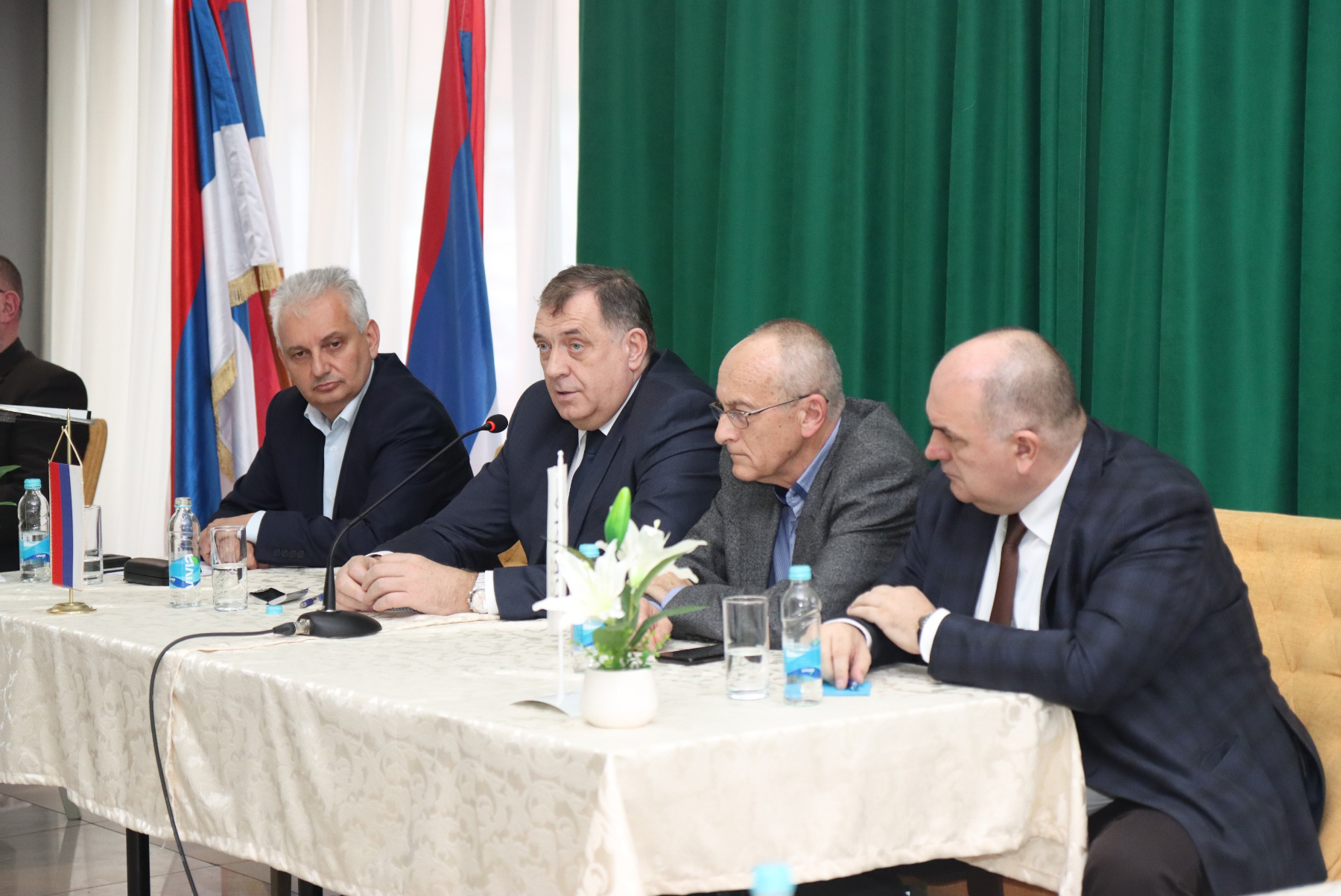 Dodik: Iskren razgovor sa patriotama, najzaslužnijim za odbranu Srpske