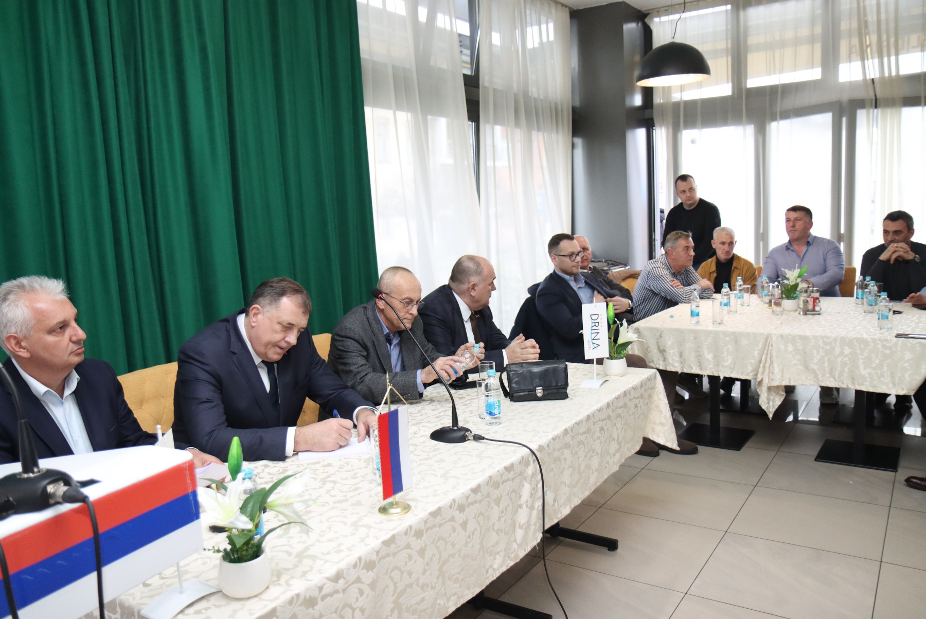 Dodik: Iskren razgovor sa patriotama, najzaslužnijim za odbranu Srpske