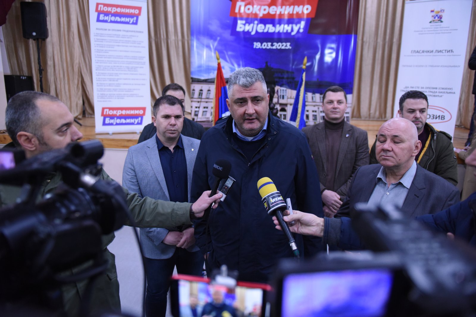 Milovanović na tribini u Dvorovima: Prepuna sala pokazatelj da su ljudi odlučili da opozovu Petrovića