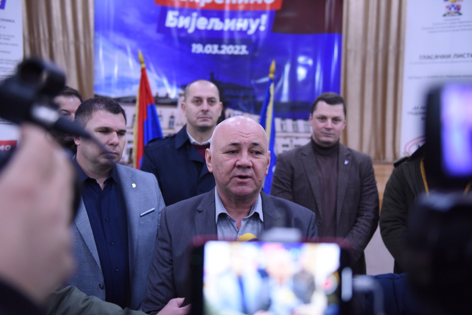 Milovanović na tribini u Dvorovima: Prepuna sala pokazatelj da su ljudi odlučili da opozovu Petrovića