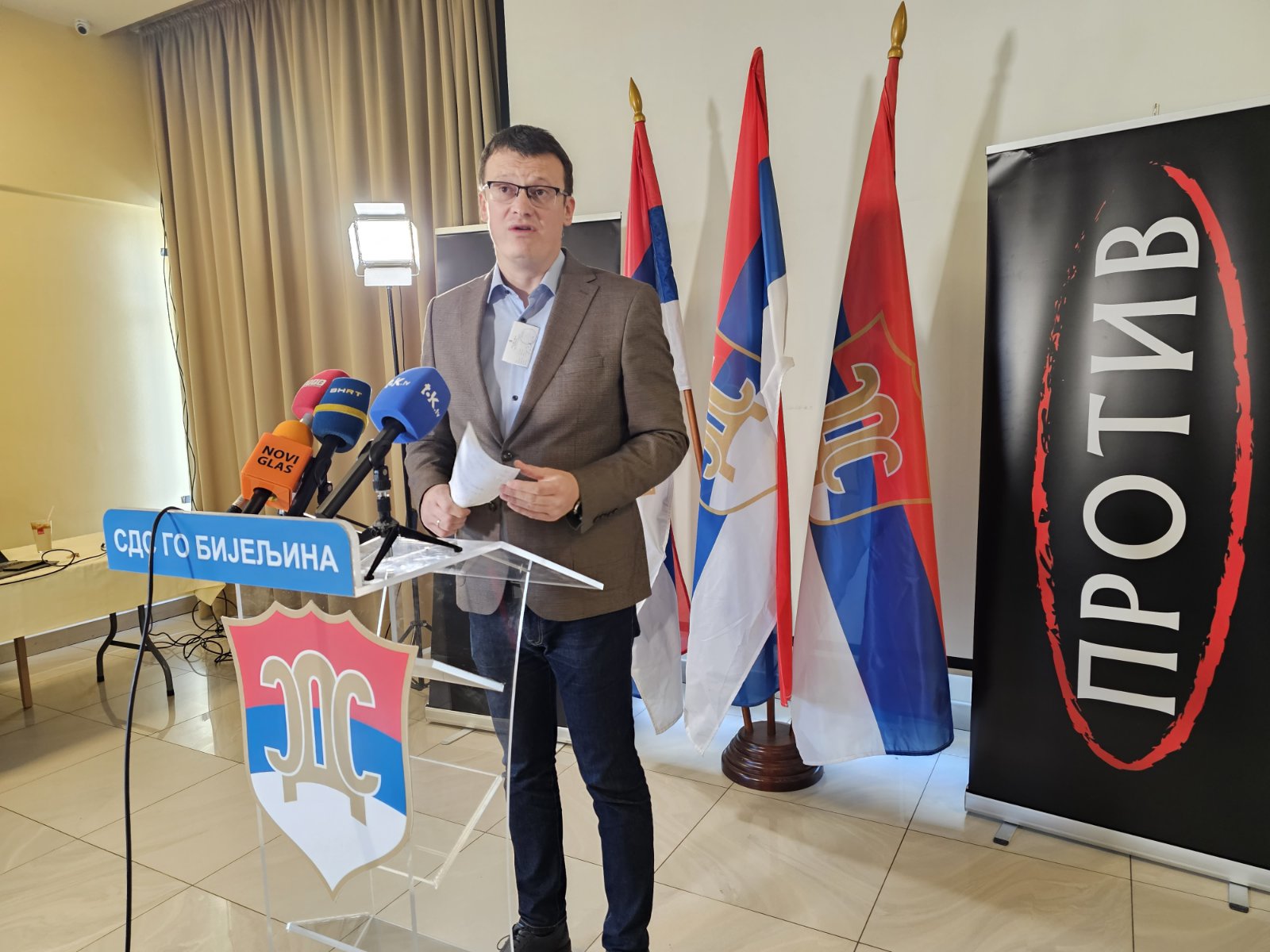 Božović: Mustafa Gradaščević zbog uticaja na birače udaljen sa biračkog mjesta