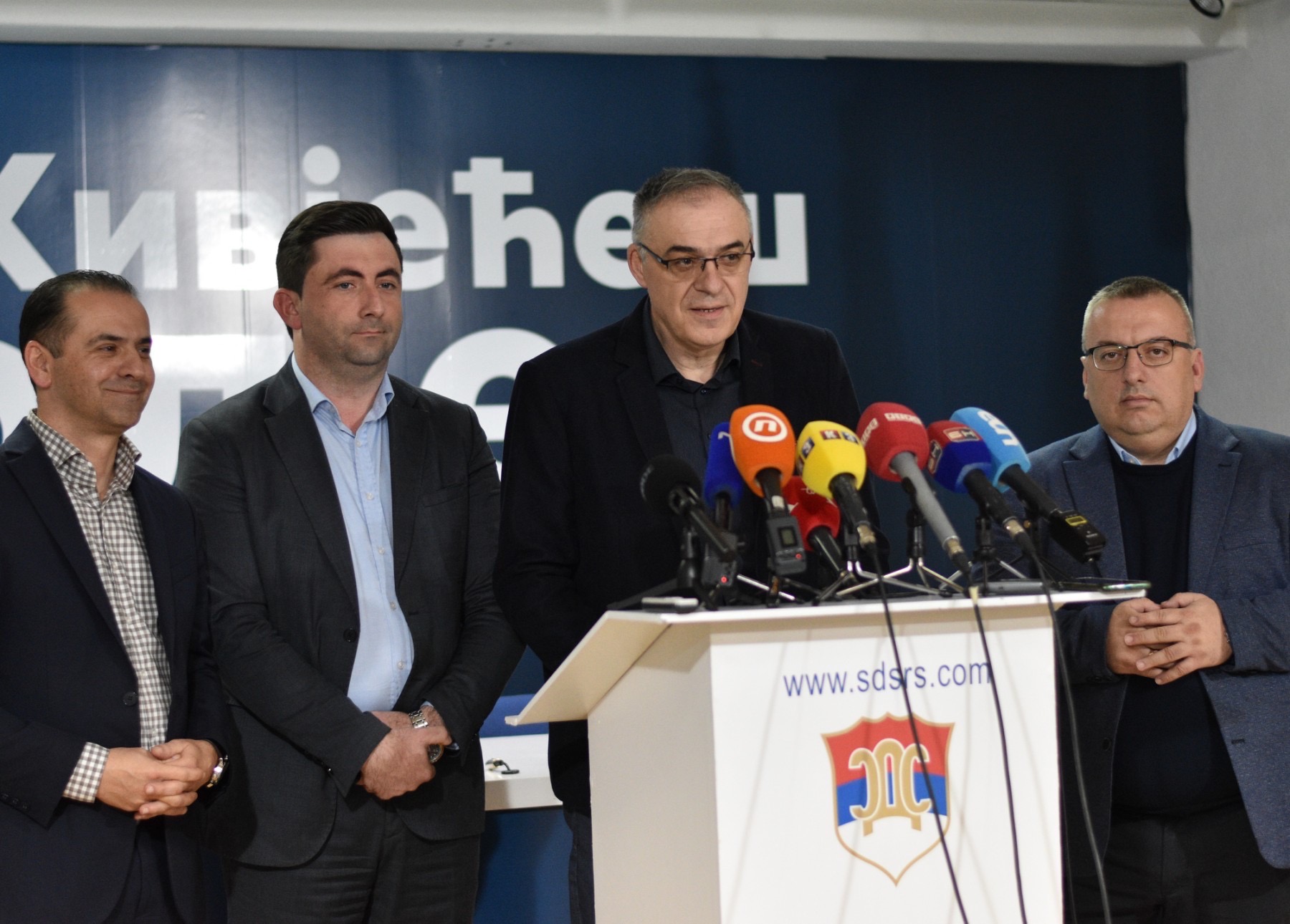 Predsjedništvo SDS: Opštine i gradovi neće milost i mrvice već ono što im pripada