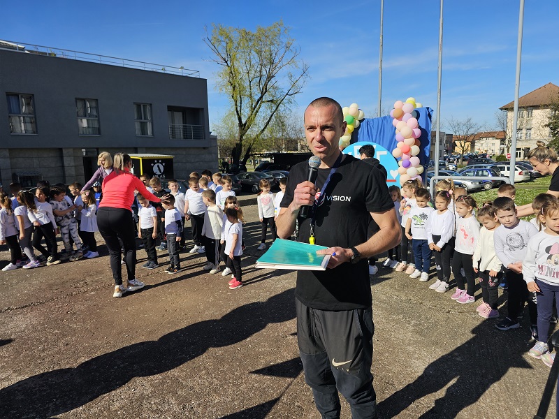 Sportska manifestacija “Krug zdravlja” u Ugljeviku okupila veliki broj djece i odraslih