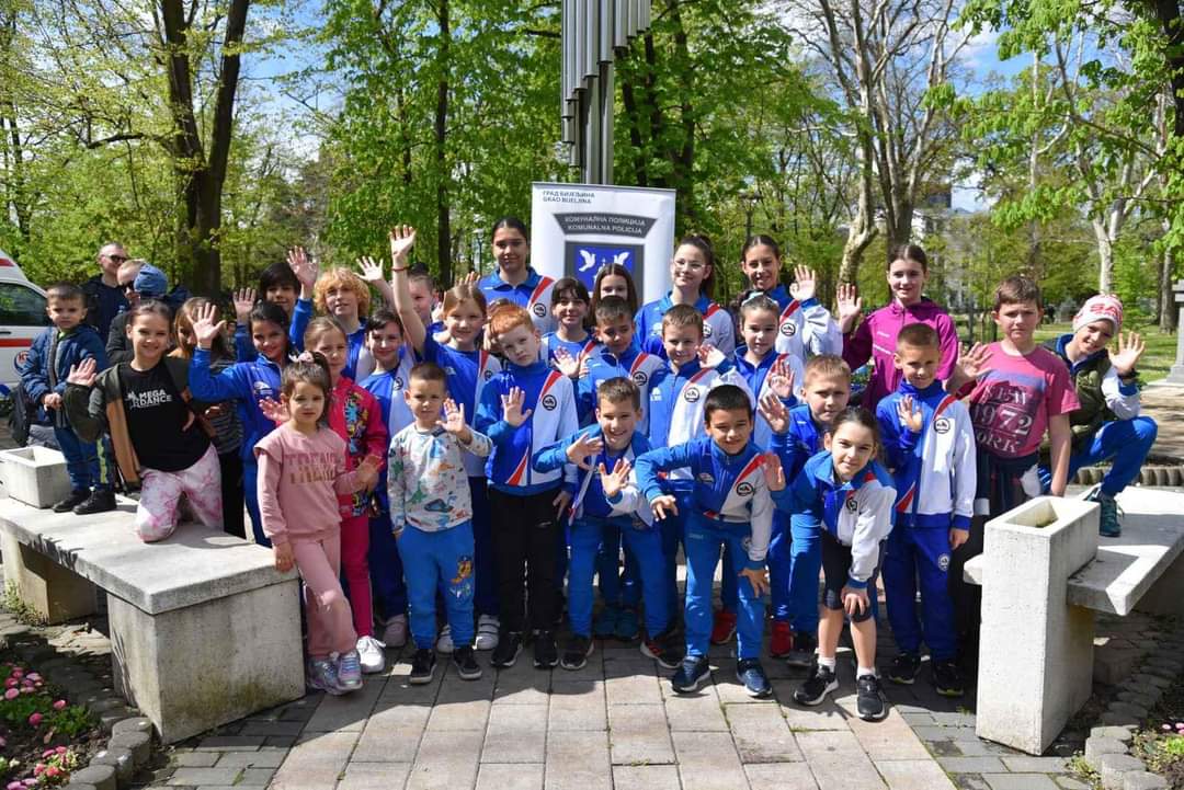 Djeca trčala za čistiju i zdraviju Semberiju FOTO