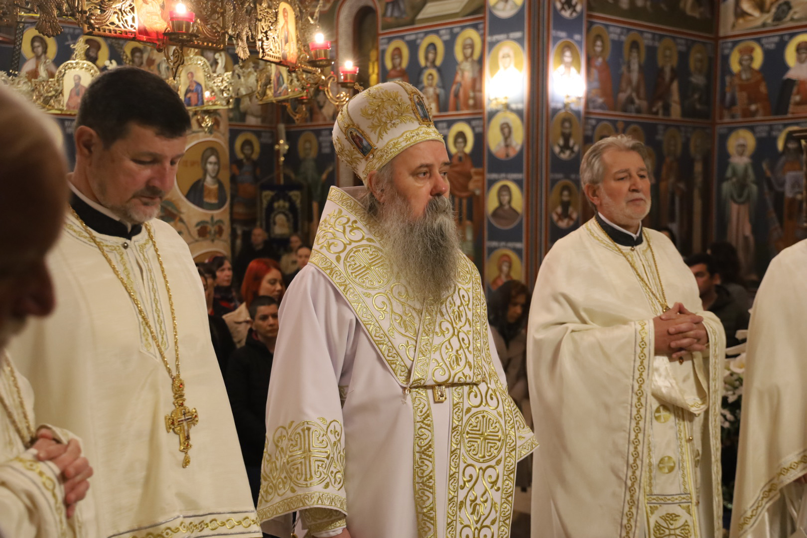 Episkop Fotije: Molitva za dobro srpskog naroda i svih naroda na zemlji