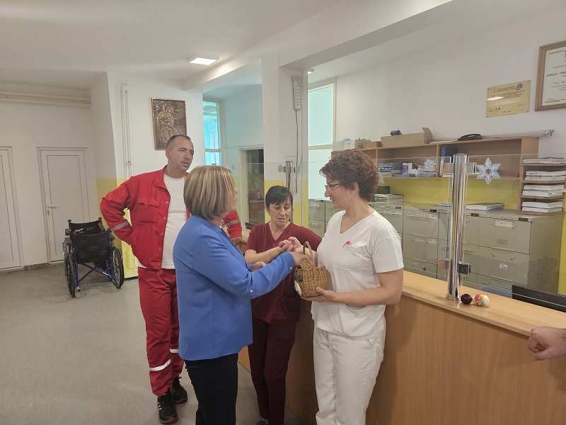 Radno i svečano u Domu zdravlja Ugljevik: Brinu o pacijentima i slave Vaskrs