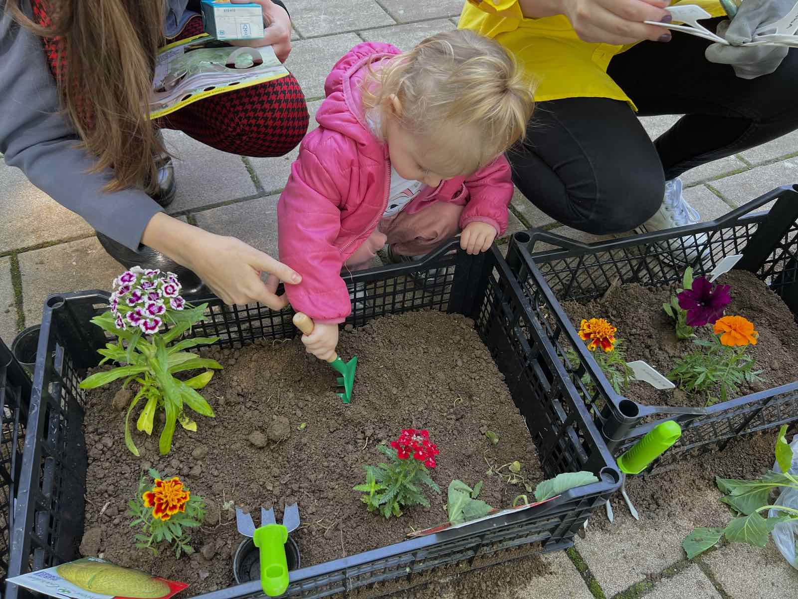 RSS obilježila Dan planete Zemlje, mališani sadili sadnice i učili o prirodi (FOTO)